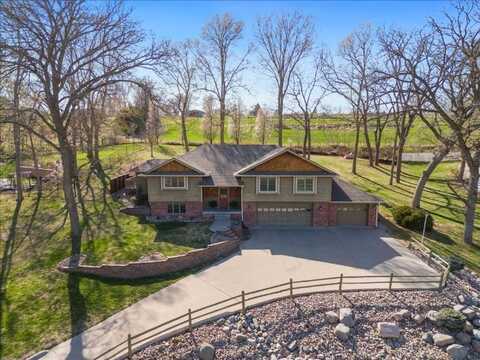 56218 Grande Oaks Lane, Glenwood, IA 51534