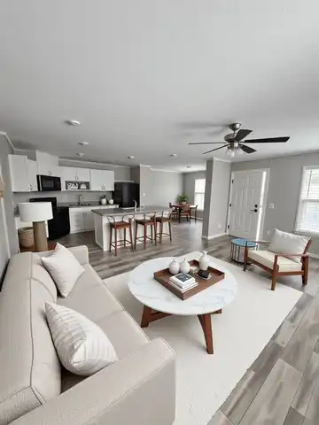640 Ascot Circle, Almont, MI 48003