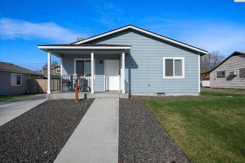 911 Sanford Ave, Richland, WA 99352