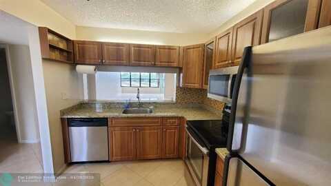2767 Carambola Cir, Coconut Creek, FL 33066