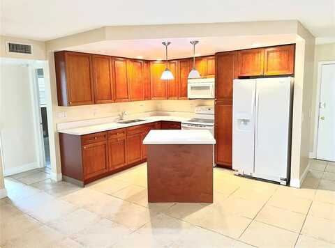 4425 Treehouse Ln, Tamarac, FL 33319