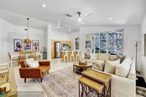 5445 Grande Palm Cir, Delray Beach, FL 33484