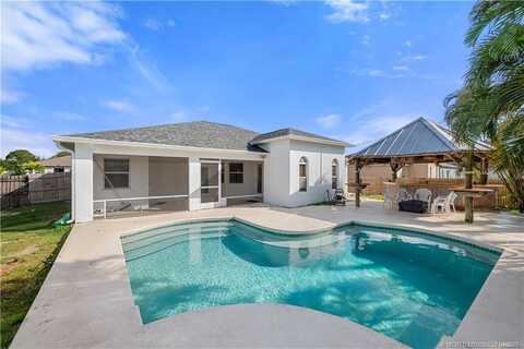 452 SW Baoy Avenue, Port Saint Lucie, FL 34953