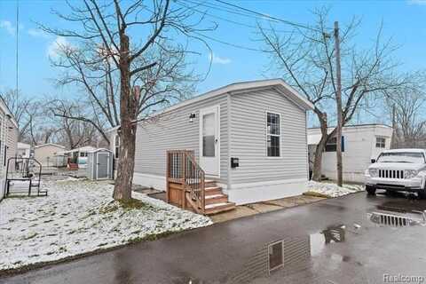 22600 MIDDLEBELT Road, Lot D-26, Farmington Hills, MI 48336