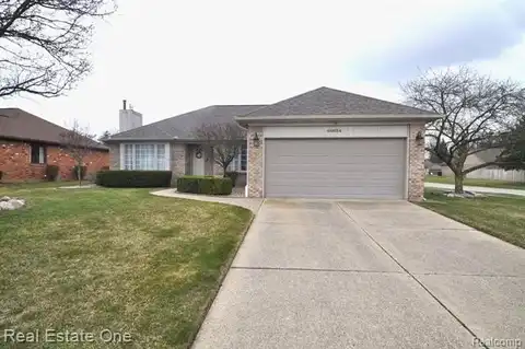46654 SPRINGHILL Drive, Utica, MI 48317