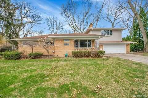 4973 HAMPSHIRE Drive, Shelby, MI 48316