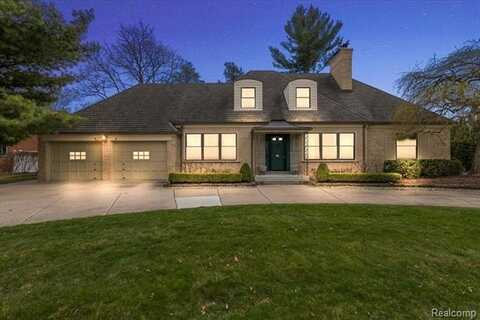 331 CRESCENT Drive, Dearborn, MI 48124