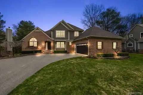 7828 Brookpines Drive, Clarkston, MI 48348