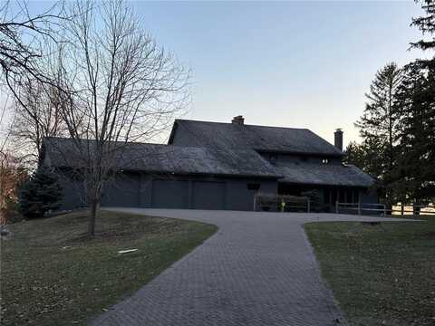 1075 Hesse Farm Road, Chanhassen, MN 55318