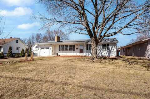 517 Broadway Street E, Osseo, MN 55369