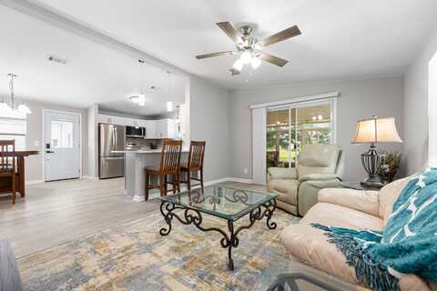 2948 Fiddlewood Circle, Port Saint Lucie, FL 34952