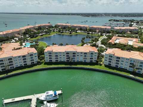 13 Harbour Isle Drive W, Fort Pierce, FL 34949