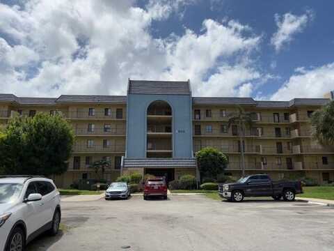 2820 Tennis Club Drive, West Palm Beach, FL 33417