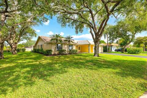 4830 NW 92nd Terrace, Coral Springs, FL 33067