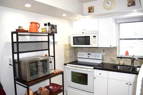 2824 Crosley Drive E, West Palm Beach, FL 33415