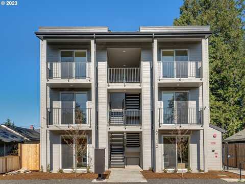 6115 NE Multnomah ST, Portland, OR 97213