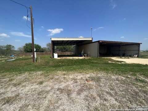 6144 FM 1682, Leesville, TX 78122