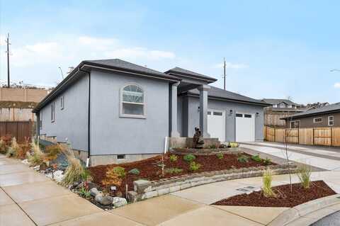 2802 High Cedars Lane, Medford, OR 97504