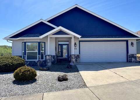 486 N Deanjou Avenue, Eagle Point, OR 97524