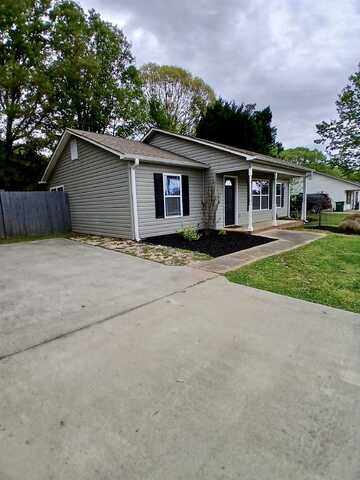 129 Belle Flower Court, Spartanburg, SC 29303