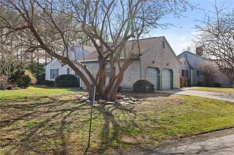 106 Oakland Farm Road, Portsmouth, RI 02871