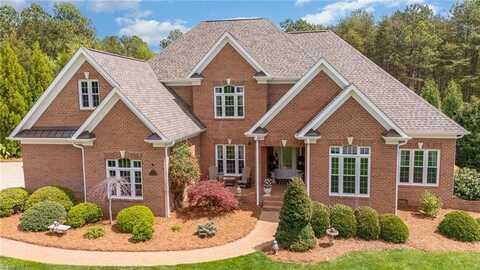 11 Wetherburn Way, Greensboro, NC 27410