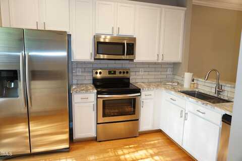 108 W Savannah Ridge Road, Holly Springs, NC 27540