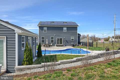 6 LOBELL ROAD, ABBOTTSTOWN, PA 17301