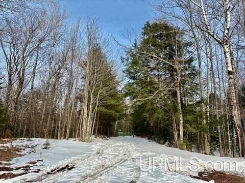 8640 N East End, Ironwood, MI 49938