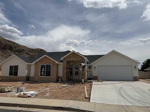 673 W 2050 S, Hurricane, UT 84737