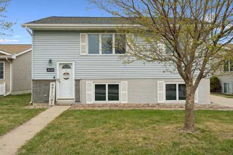 4042 Jill Drive, Waterloo, IA 50701