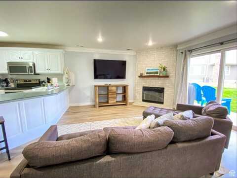 929 N HARBOR VILLAGE E, Garden City, UT 84028