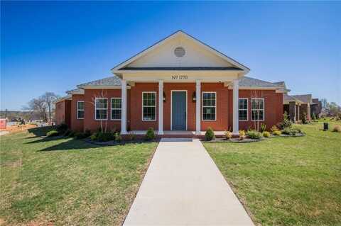 1770 N Neighborly WY, Fayetteville, AR 72704