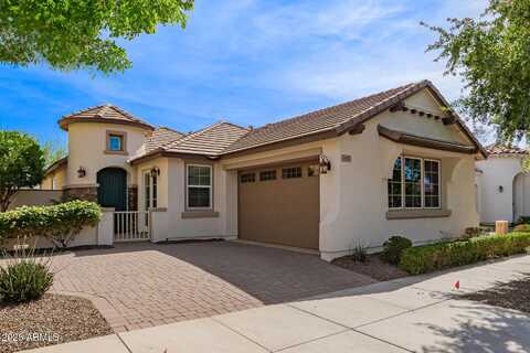 10653 E HAWK Avenue, Mesa, AZ 85212