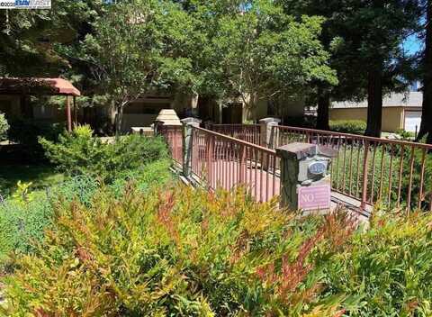 1310 Walden Rd, Walnut Creek, CA 94597