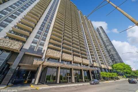 400 E. RANDOLPH Street, Chicago, IL 60601