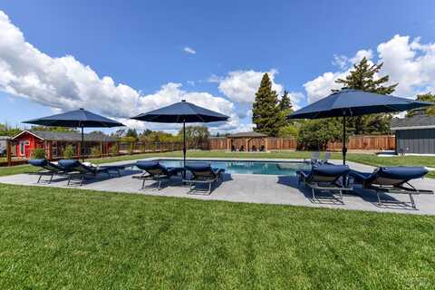 20647 Pueblo Avenue, Sonoma, CA 95476