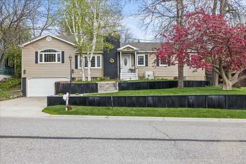 2911 E MacDonald Drive, Billings, MT 59102