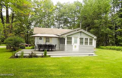 14 North Ridge St, Otis, MA 01253
