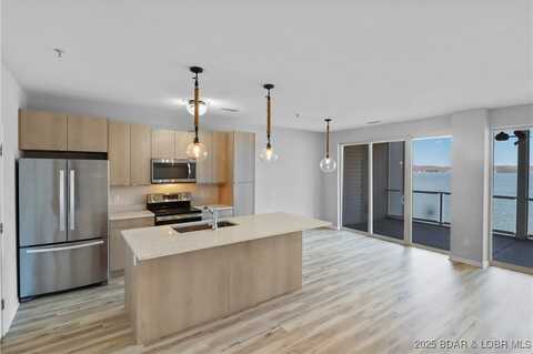 100 Trinity Pointe Drive, Camdenton, MO 65020