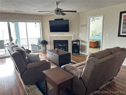 432-3b Regatta Bay Circle, Lake Ozark, MO 65049