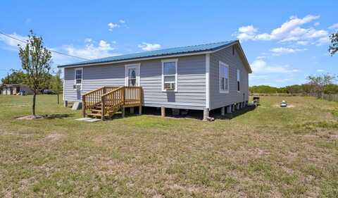 8966 County Road 618, Skidmore, TX 78389