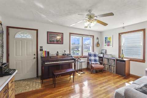 1998 W Mound Street, Columbus, OH 43223