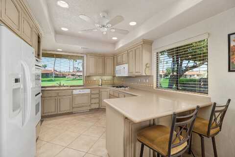 322 Villena Way, Palm Desert, CA 92260