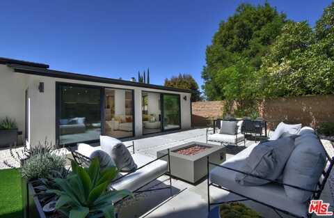 15431 Milbank St, Encino, CA 91436
