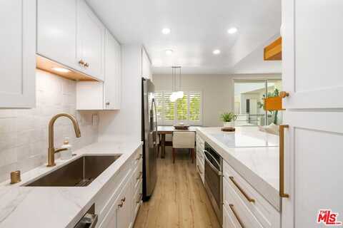 1131 Alta Loma Rd, West Hollywood, CA 90069