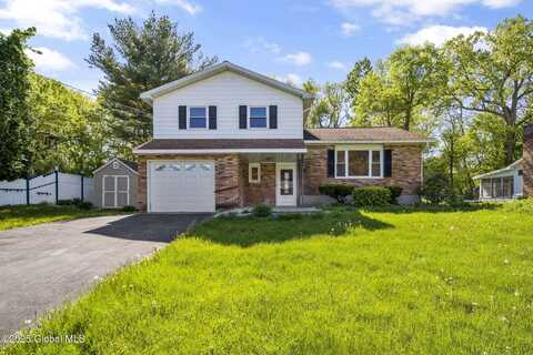 71 Fairlawn Drive, Colonie, NY 12110