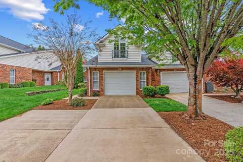 52 Lake Pointe Circle, Hendersonville, NC 28792