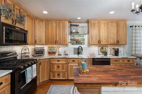 7788 Parks Mountain Drive, Newland, NC 28657