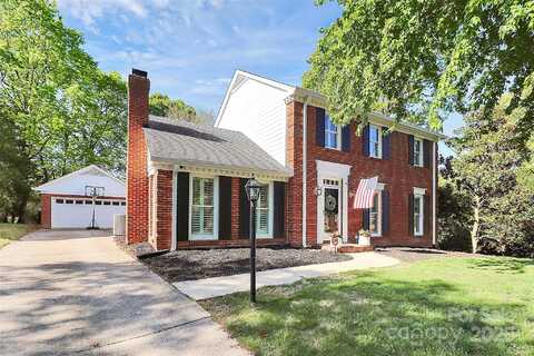 200 Port Royal Drive, Matthews, NC 28105
